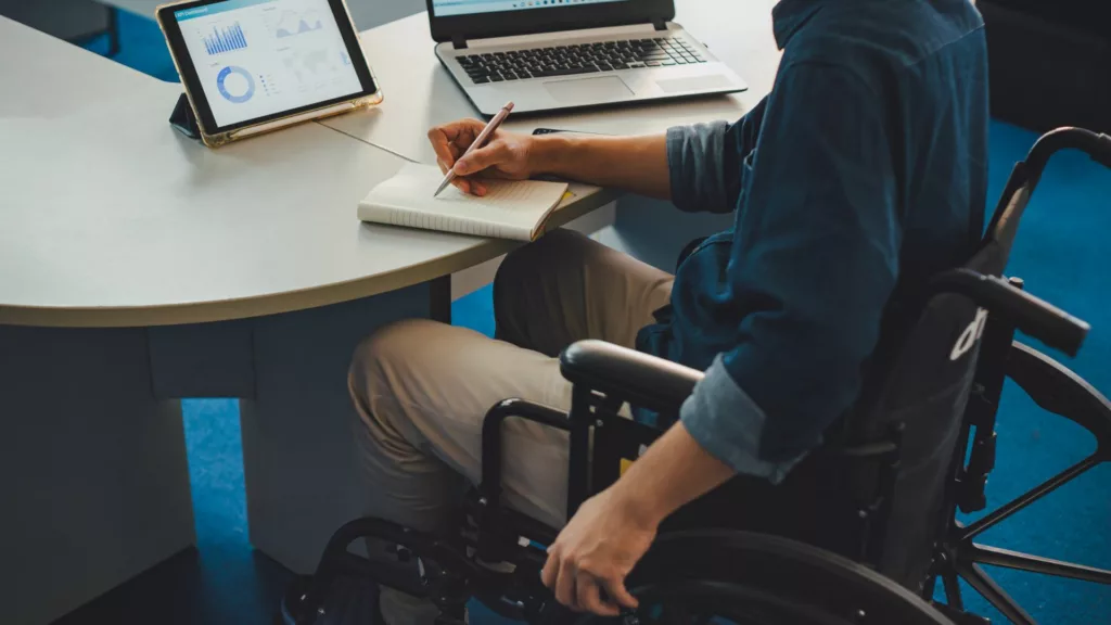 can i work while applying for ssdi benefits?
